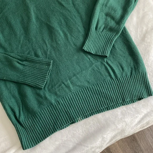 Evergreen v-neck sweater - Picture 4 of 17